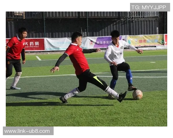 赵强独家揭秘足球技巧与心得分享助你提升球技与战术理解 赵强独家揭秘足球技巧与心得分享助你提升球技与战术理解